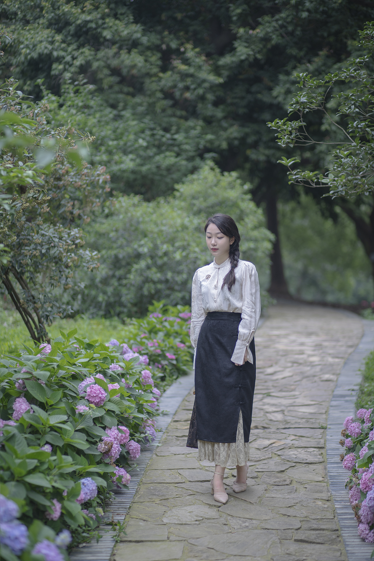 巧笑倩兮·美目盼兮