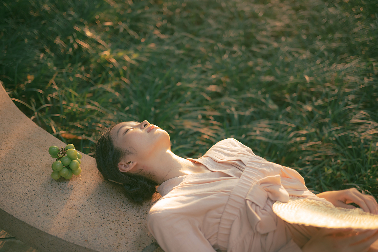 小扇引微凉 悠悠夏日长