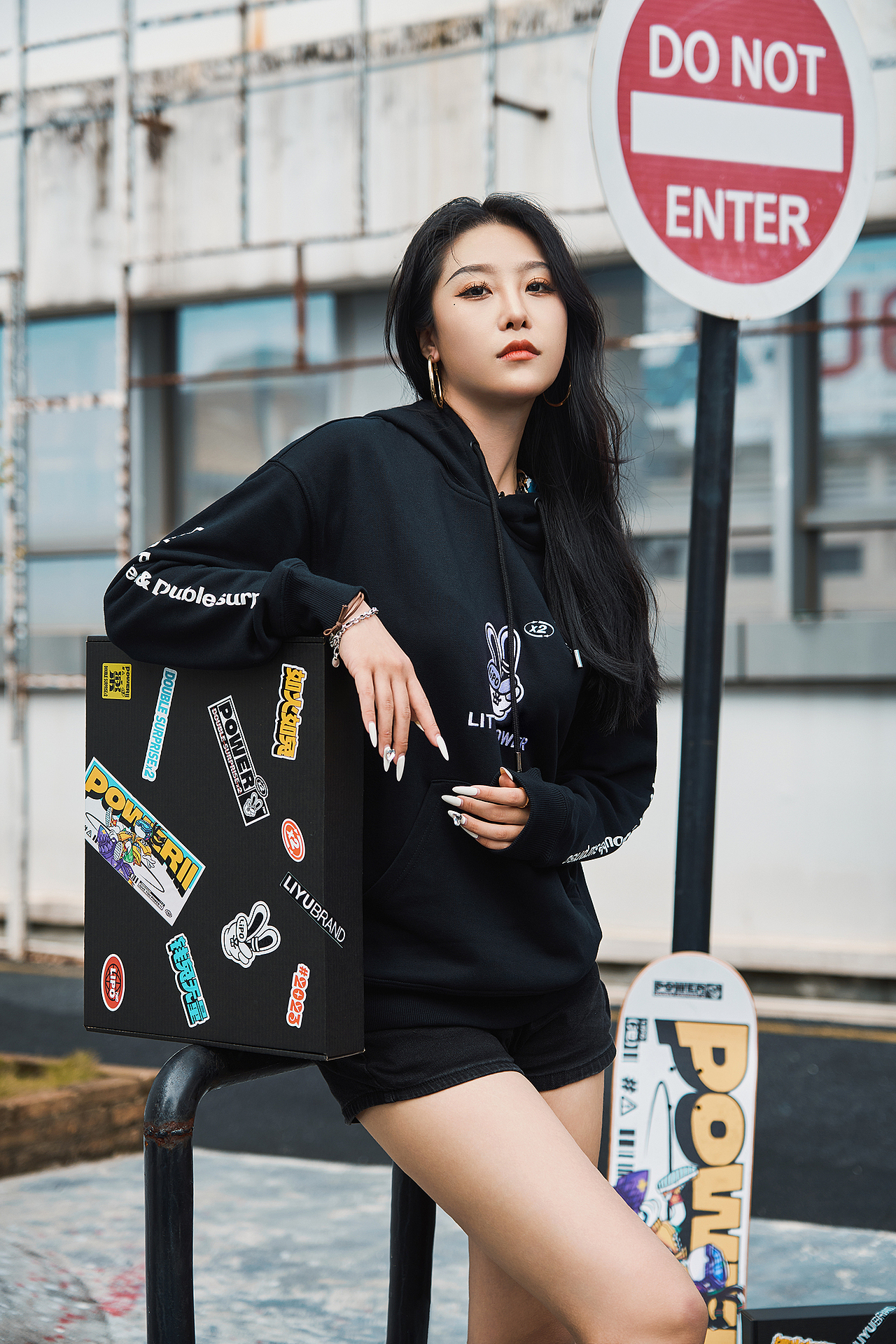 潮玩拍摄（图ZMzQ1MjgzODU2） - 人像摄影 - 站酷设计师阿宇摄影原创素材 - 站酷ZCOOL