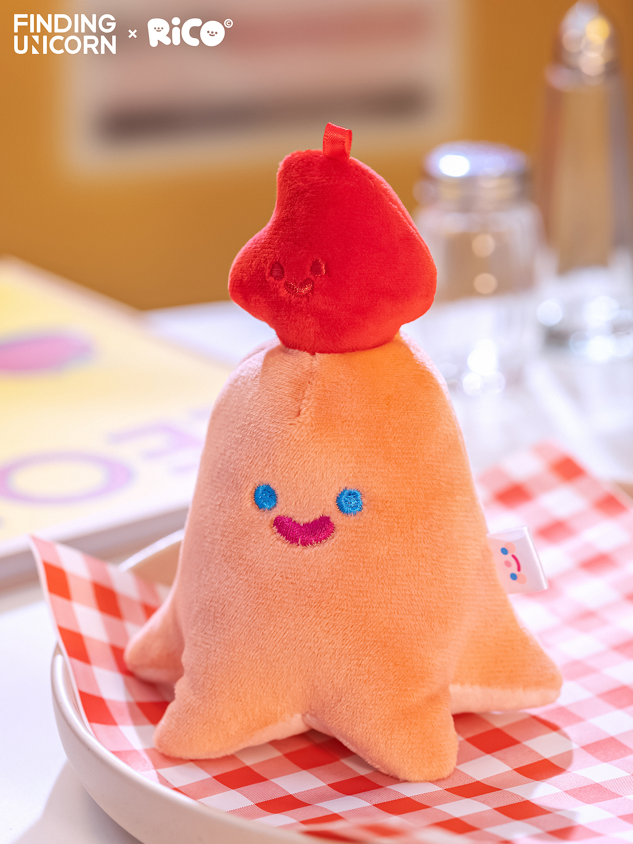 RiCO 高热量快乐宅急便毛绒挂件盲盒官宣图拍摄