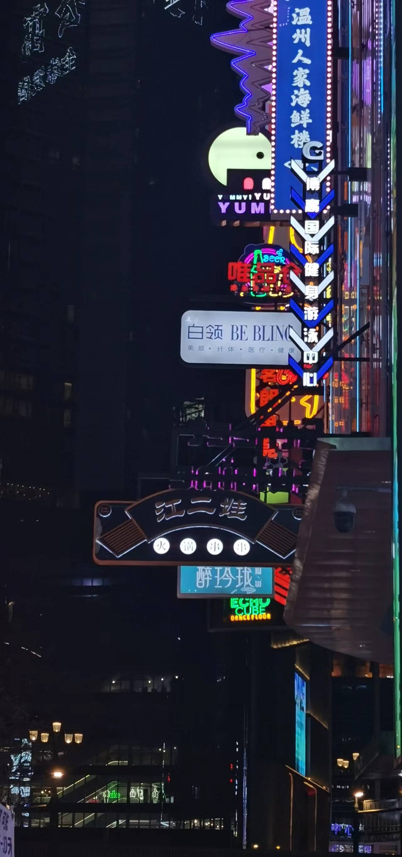 人物纪实照，山城重庆，此生必驾318，成都黄昏，（图ZMzE3NzI4MTI4） - 人文/纪实摄影 - 站酷设计师本相视觉原创素材 - 站酷ZCOOL
