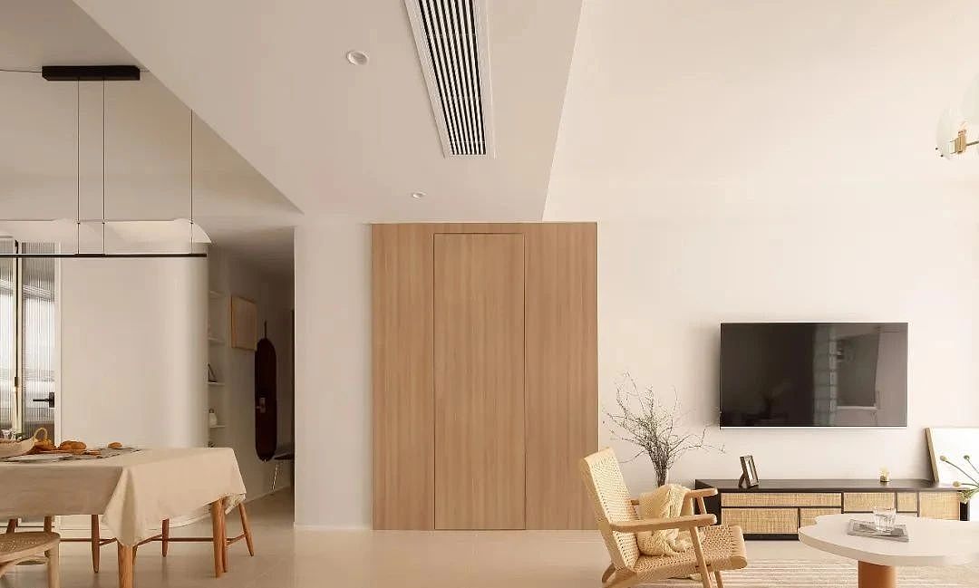 淡雅柔和的奶油色，打造108m²高级气质之家