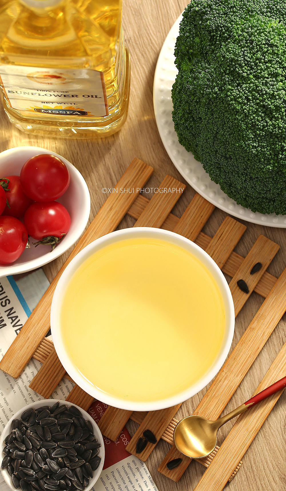 葵花籽油（图ZMzI5NTMzMDIw） - 美食摄影 - 站酷设计师美食摄影师张新水原创素材 - 站酷ZCOOL