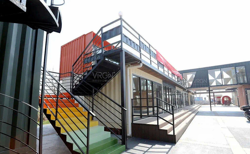 集装箱驿站近景