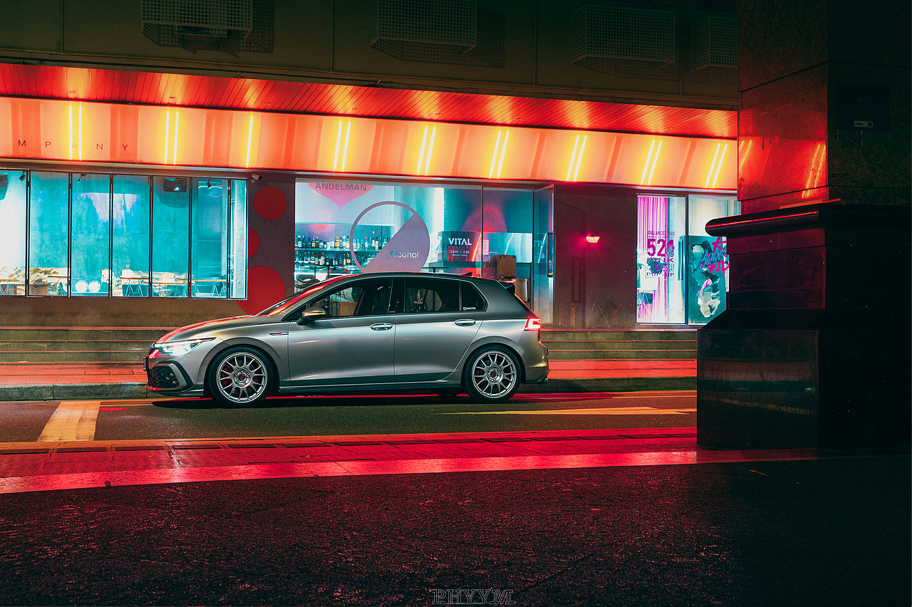 汽車攝影 夜色下的東山口與高爾夫MK8 GTI（圖ZMzA5NzE2OTc2） - 產(chǎn)品攝影 - 站酷設(shè)計師phyym玉米原創(chuàng)素材 - 站酷ZCOOL