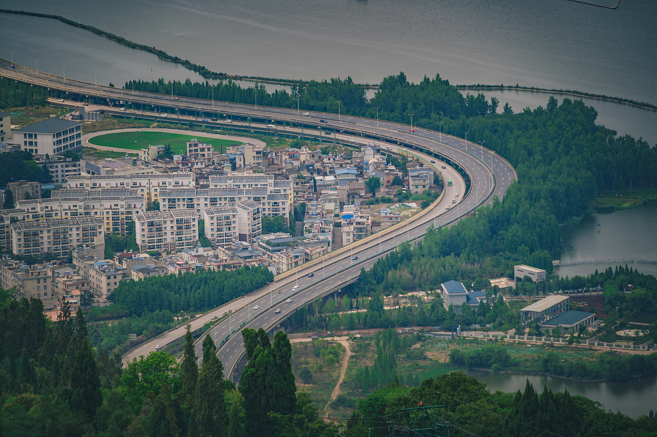 昆明西山，鸟瞰、建筑、风景、夕阳、晚霞（图ZMzQ5MTE0NjE2） - 人像摄影 - 站酷设计师雕道原创素材 - 站酷ZCOOL