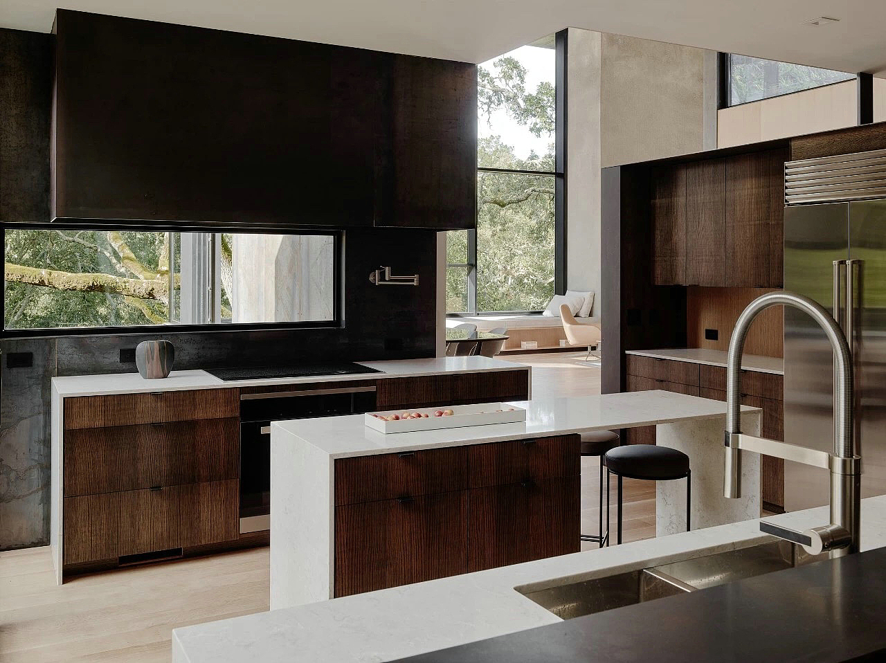 “钢筋铁骨”下的一丝柔情  Greg Faulkner