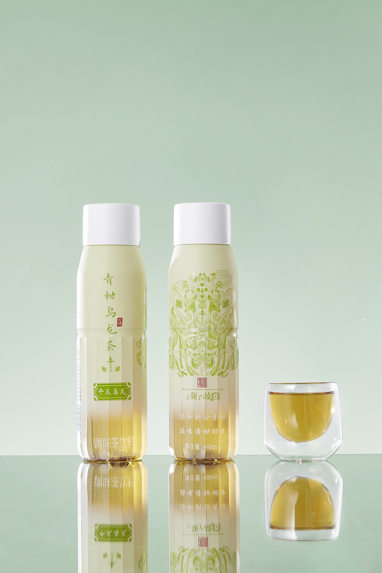 平仄-上新了故宫 联名茶饮料包装设计