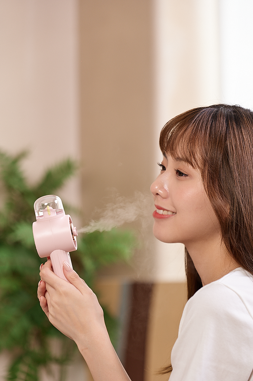 手持喷雾风扇（图ZMzA2NTQ0MzY4） - 产品摄影 - 站酷设计师Yang_Jun原创素材 - 站酷ZCOOL