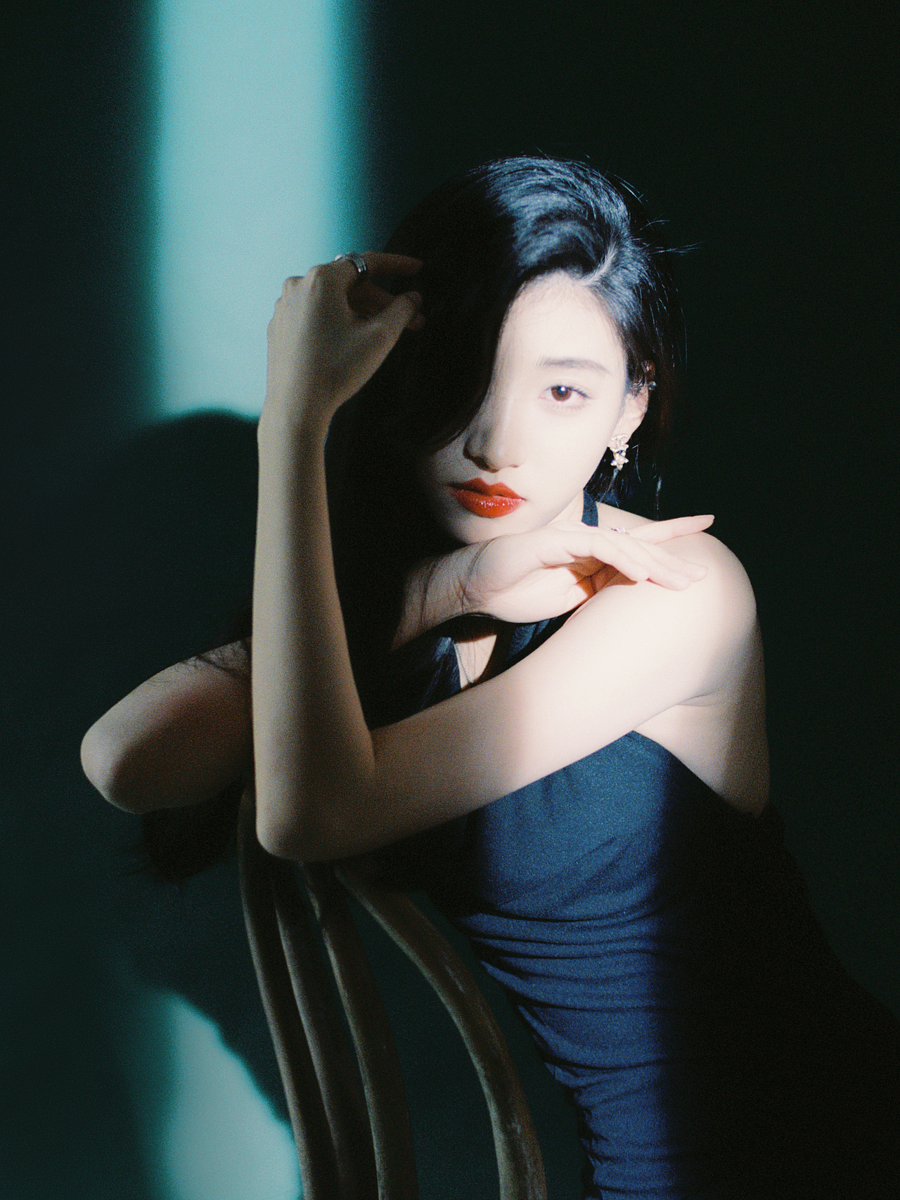 “请你,望向我的镜头深处”——赵丽思写真集