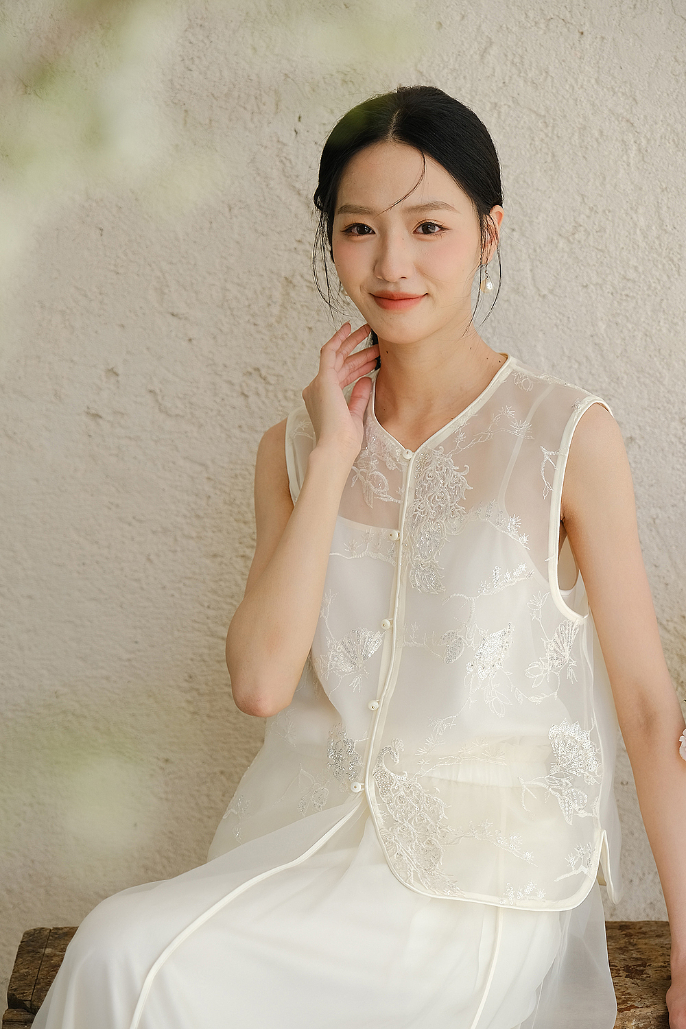 服裝拍攝|山有色 2024夏季新中式服裝拍攝（圖ZMzY5ODc4NjQ4） - 人像攝影 - 站酷設(shè)計(jì)師小黑Ray_原創(chuàng)素材 - 站酷ZCOOL