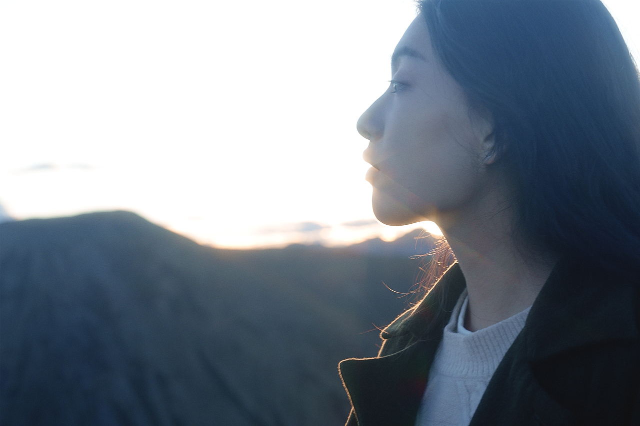 努力走着，为一份温柔的着落（图ZMzMwOTYxODQw） - 人像摄影 - 站酷设计师白山Gavin原创素材 - 站酷ZCOOL