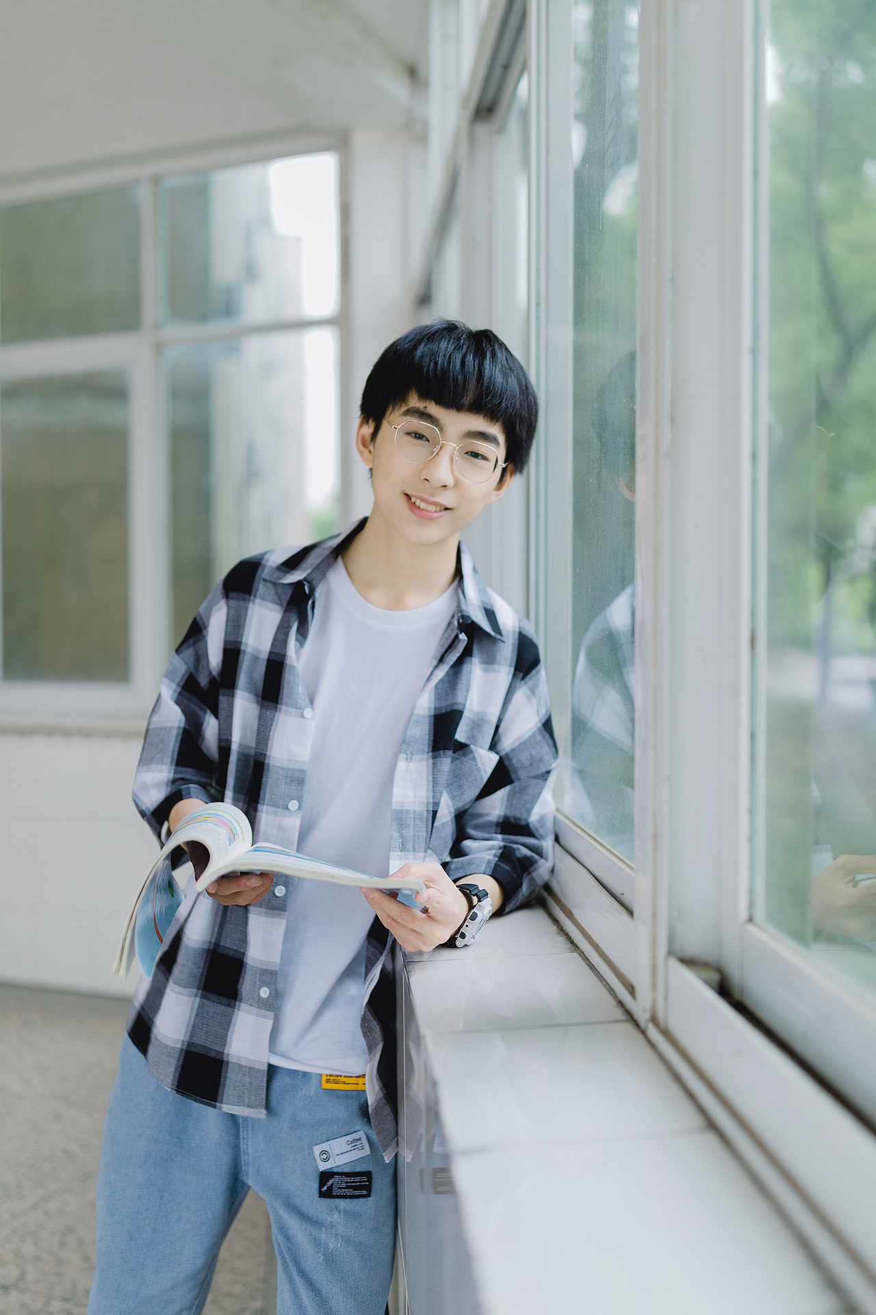 春末的一场凉风里