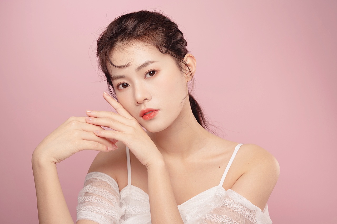 卸妆油 春日樱花 清新 美妆 人像静物产品全案拍摄