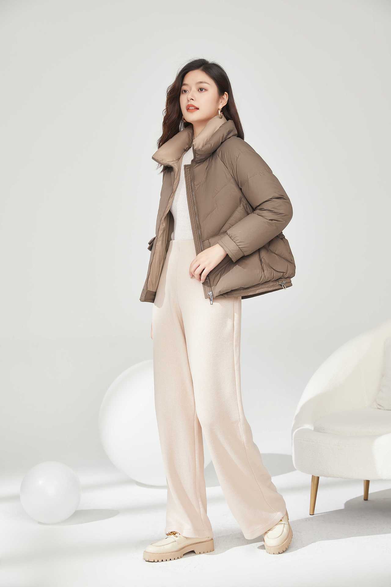 黛丽女士羽绒服（图ZMzEyOTUwNTU2） - 人像摄影 - 站酷设计师Pandastudio510原创素材 - 站酷ZCOOL