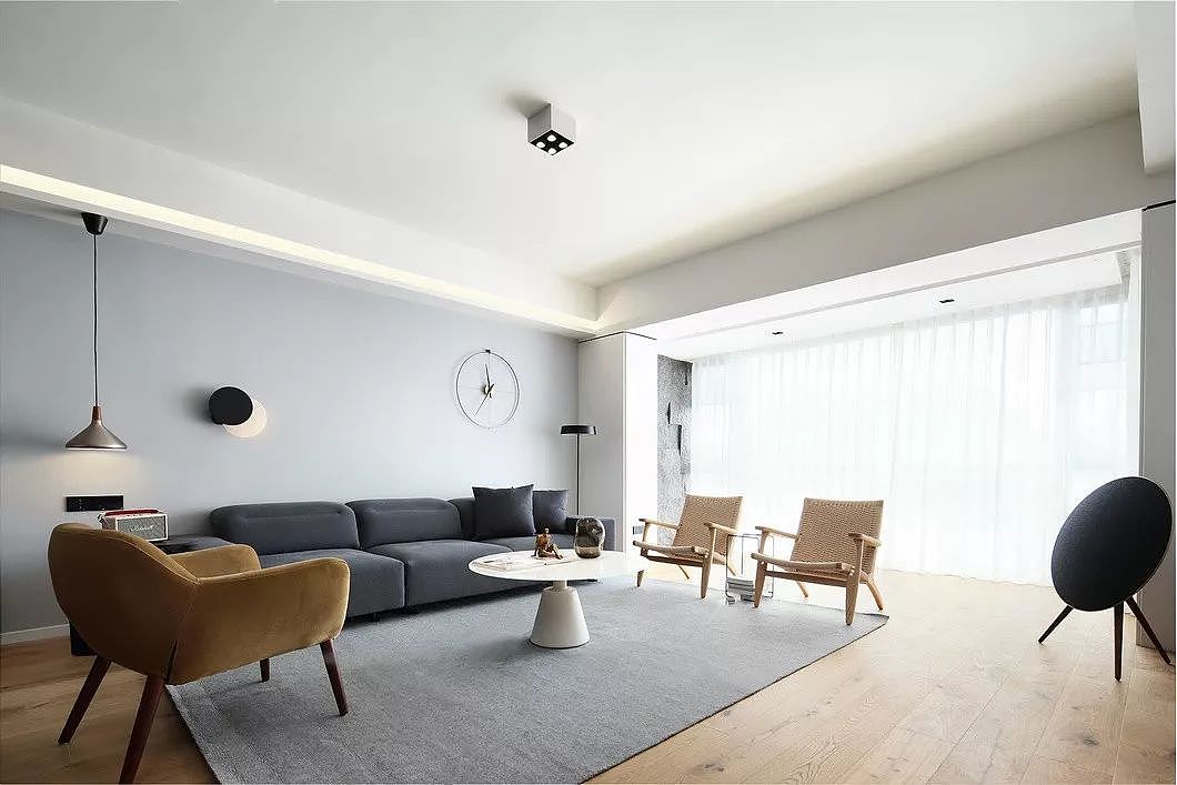 1个人住180㎡,极简一个人的高配!