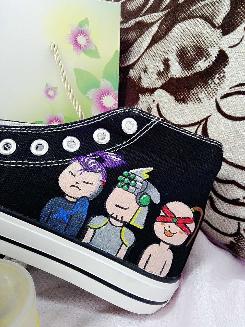 以前画的鞋子丙烯手绘王者荣耀