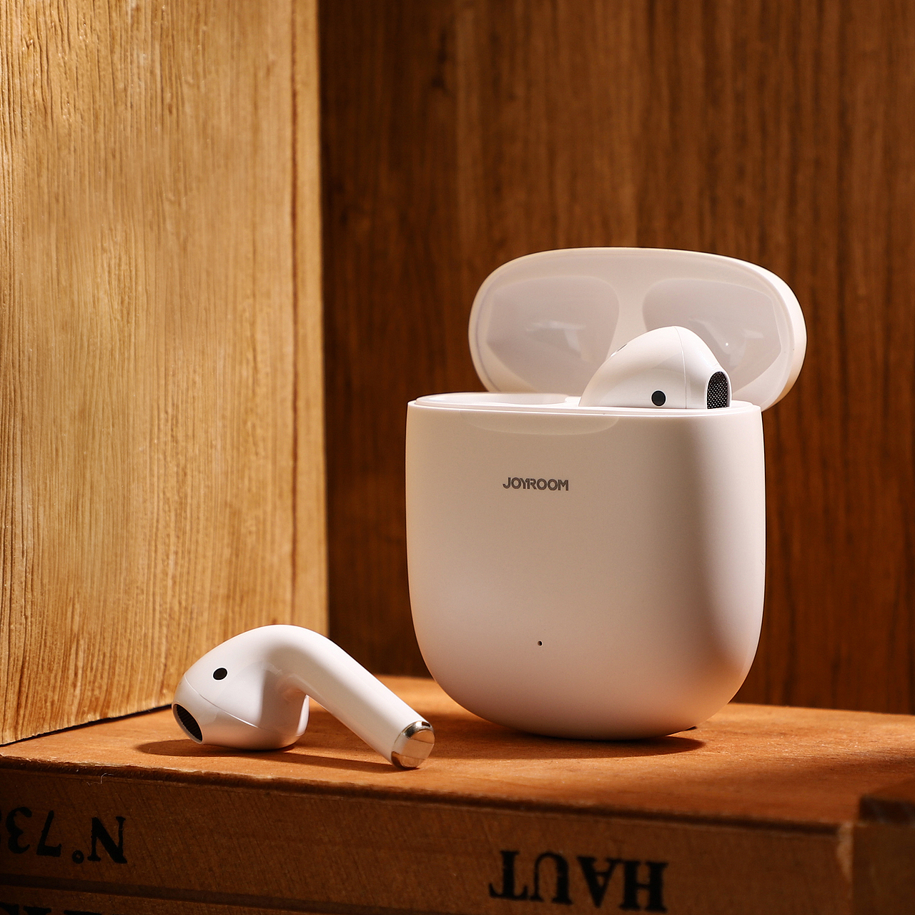 蓝牙耳机（图ZMzEwMzE0Mzk2） - 产品摄影 - 站酷设计师To1893原创素材 - 站酷ZCOOL