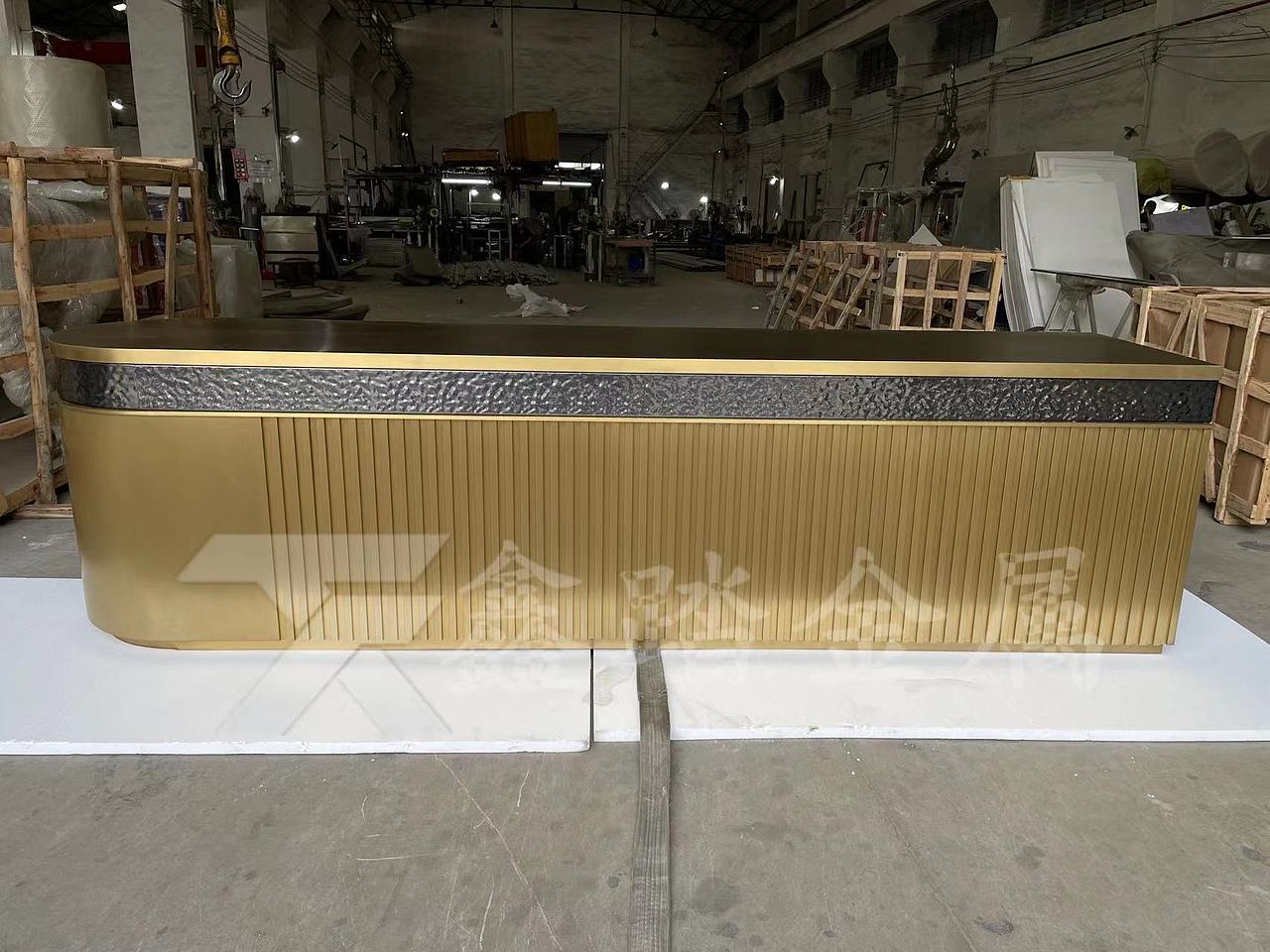 定制吧台 酒店售楼部大堂不锈钢双色接待台 实景图片