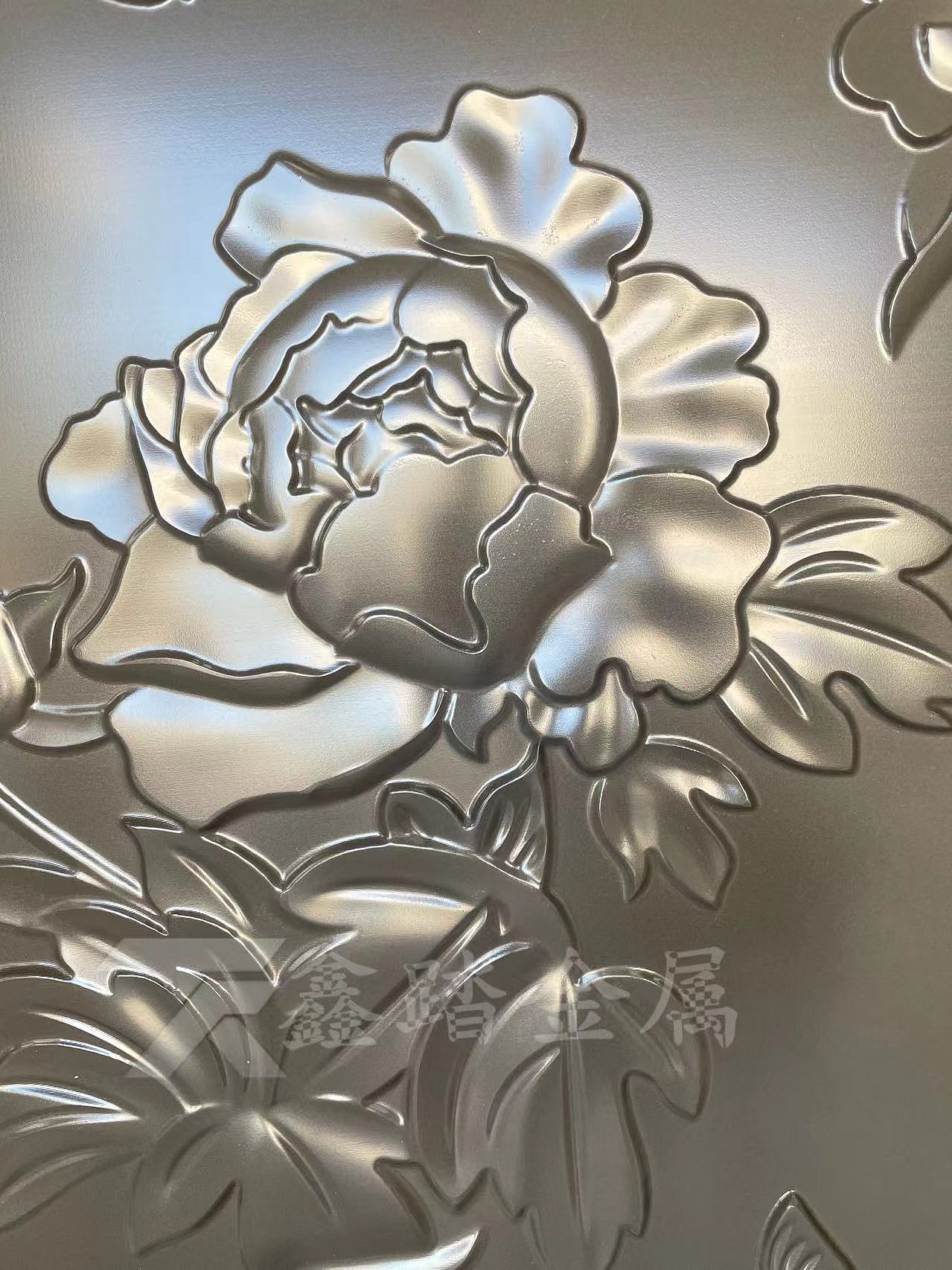 圆形铝板浮雕花开富贵壁画 精雕铝板壁画