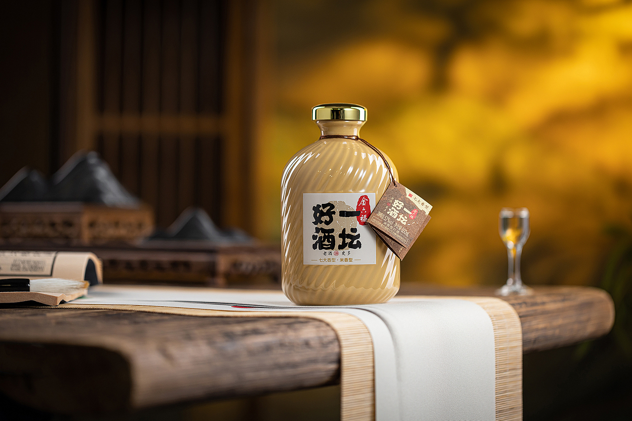 白酒拍摄-产品拍摄-金六福-一坛好酒（图ZMzI2MDYxNzA0） - 产品摄影 - 站酷设计师叁羽映画原创素材 - 站酷ZCOOL