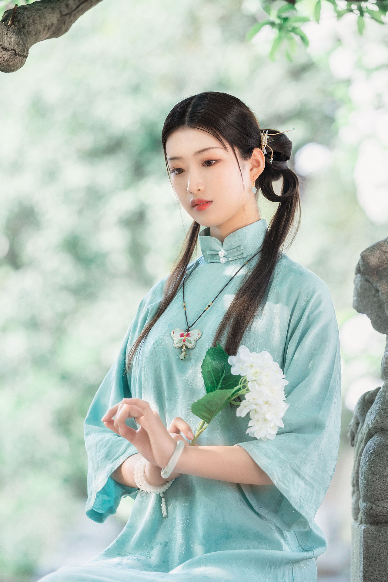 伊人与绣球（图ZMzEzMzcyODIw） - 人像摄影 - 站酷设计师糊涂仙人LEO原创素材 - 站酷ZCOOL