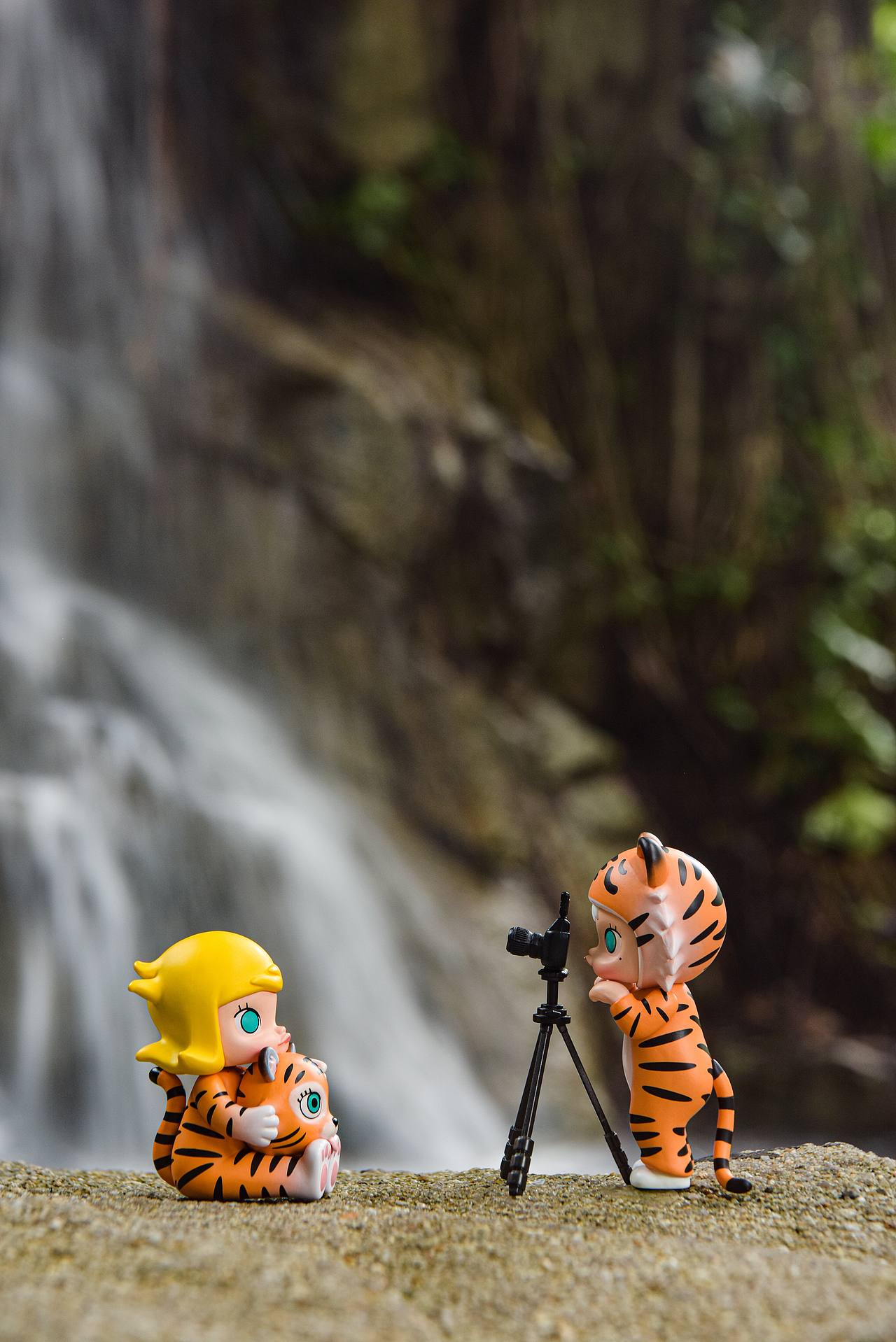 空空带虎虎游花果山水帘洞