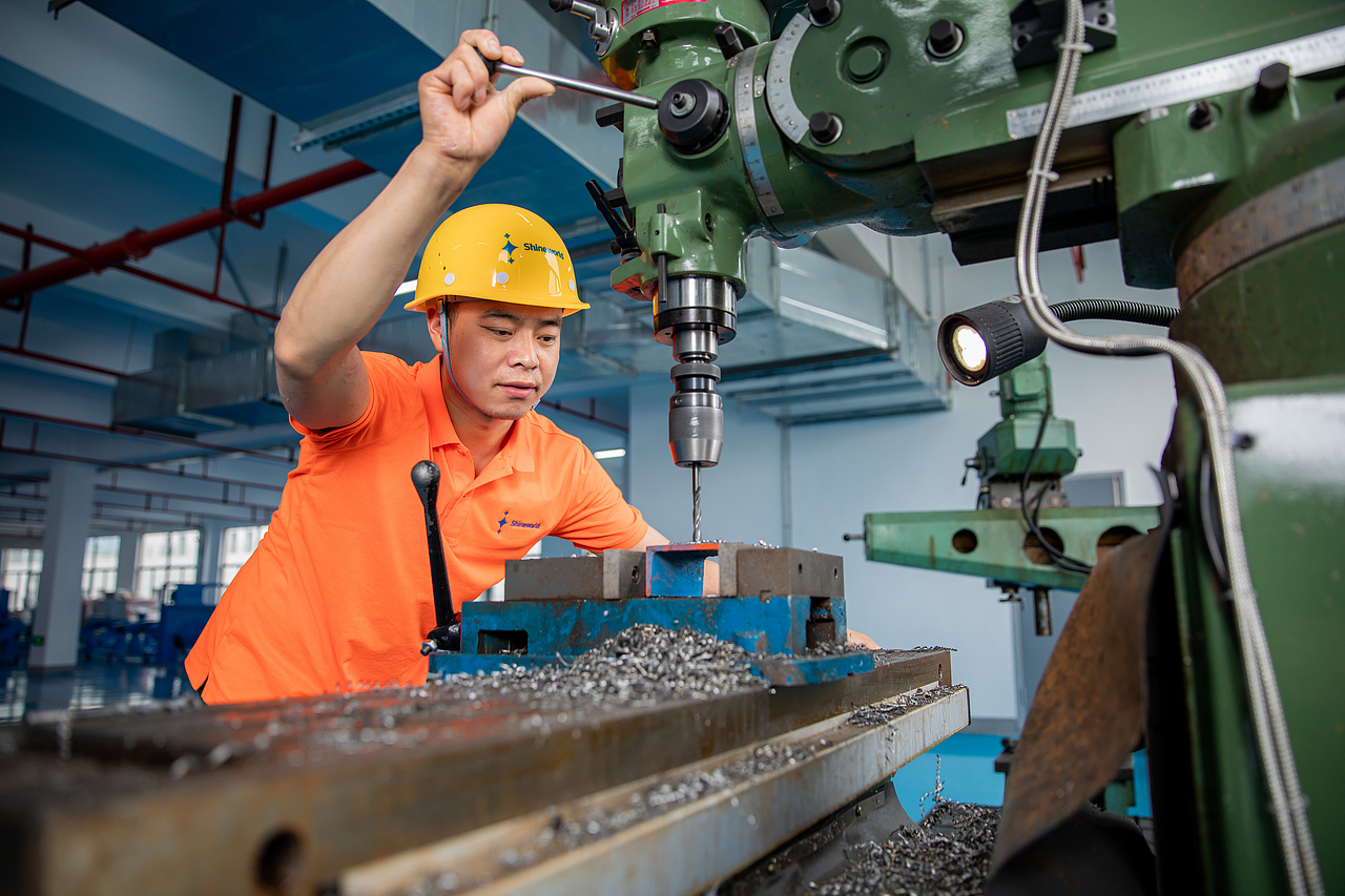 机械组装工厂拍摄