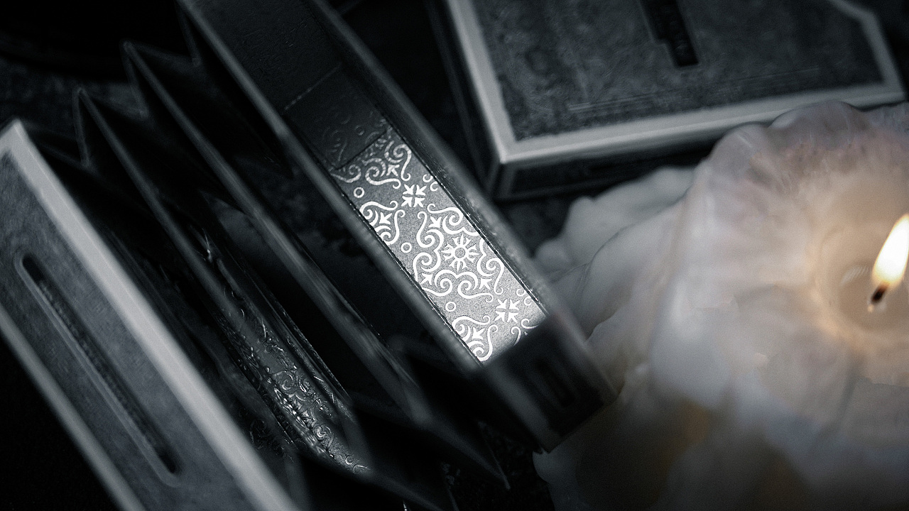 Devildom 收藏纸牌扑克礼盒套装设计-典藏礼盒（图ZMzQyNzEwOTI4） - 包装 - 站酷设计师ARK方舟扑克原创素材 - 站酷ZCOOL