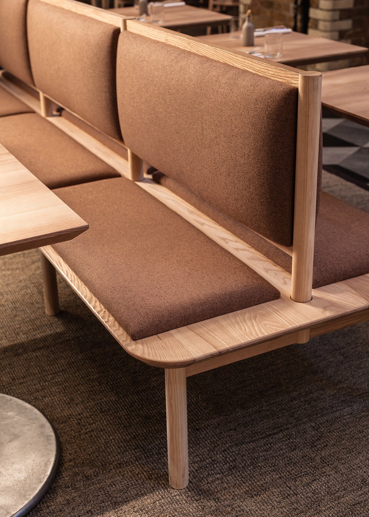 餐厅设计案例鉴赏——成都工业风餐厅装修设计|复古