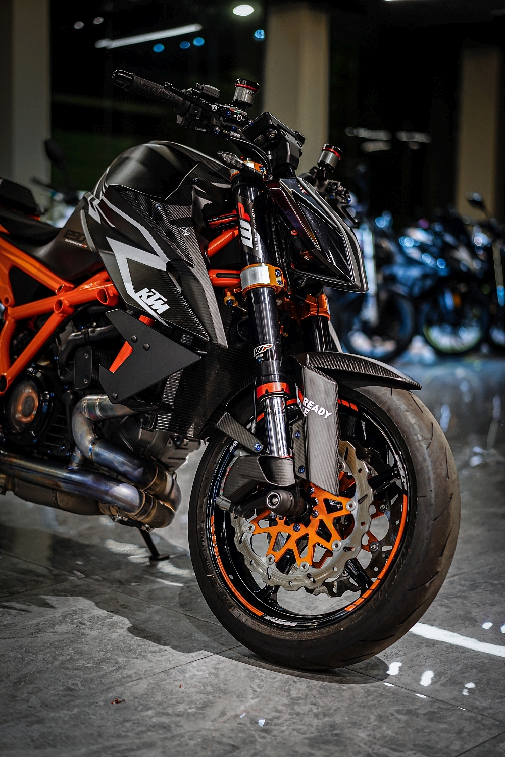 KTM 1290 SUPER DUKE RR定制拉花涂装