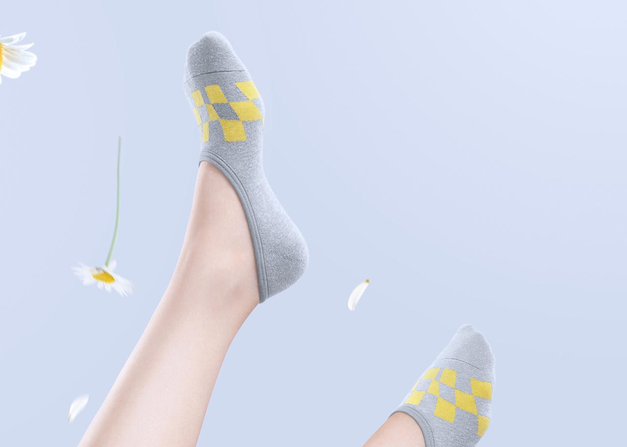 搞个小合成——女袜腿模精修图