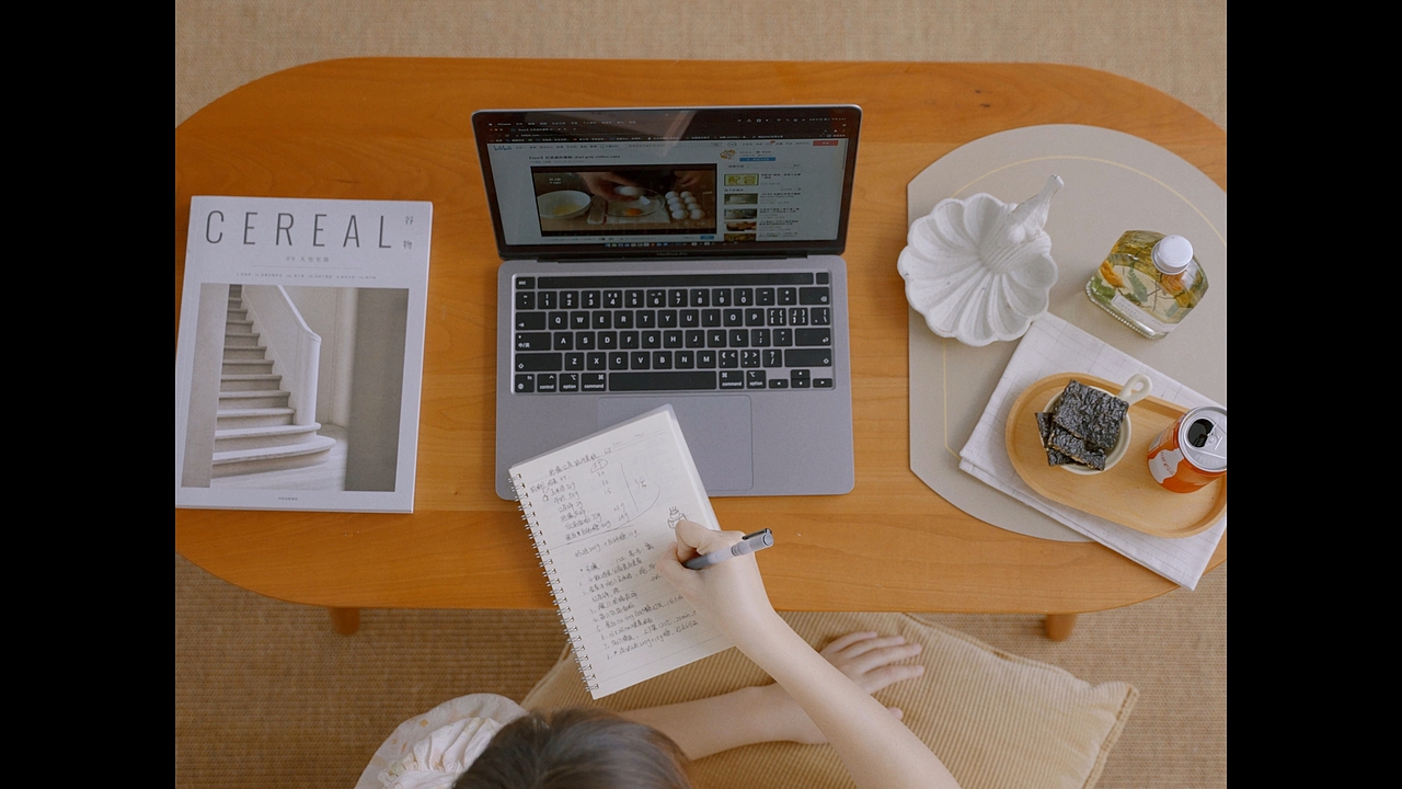 阳光、布裙与手账