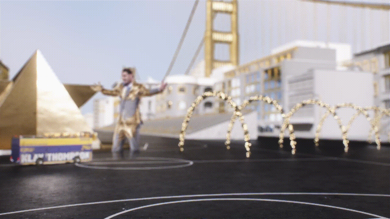 安踏2021汤普森KT运动鞋广告