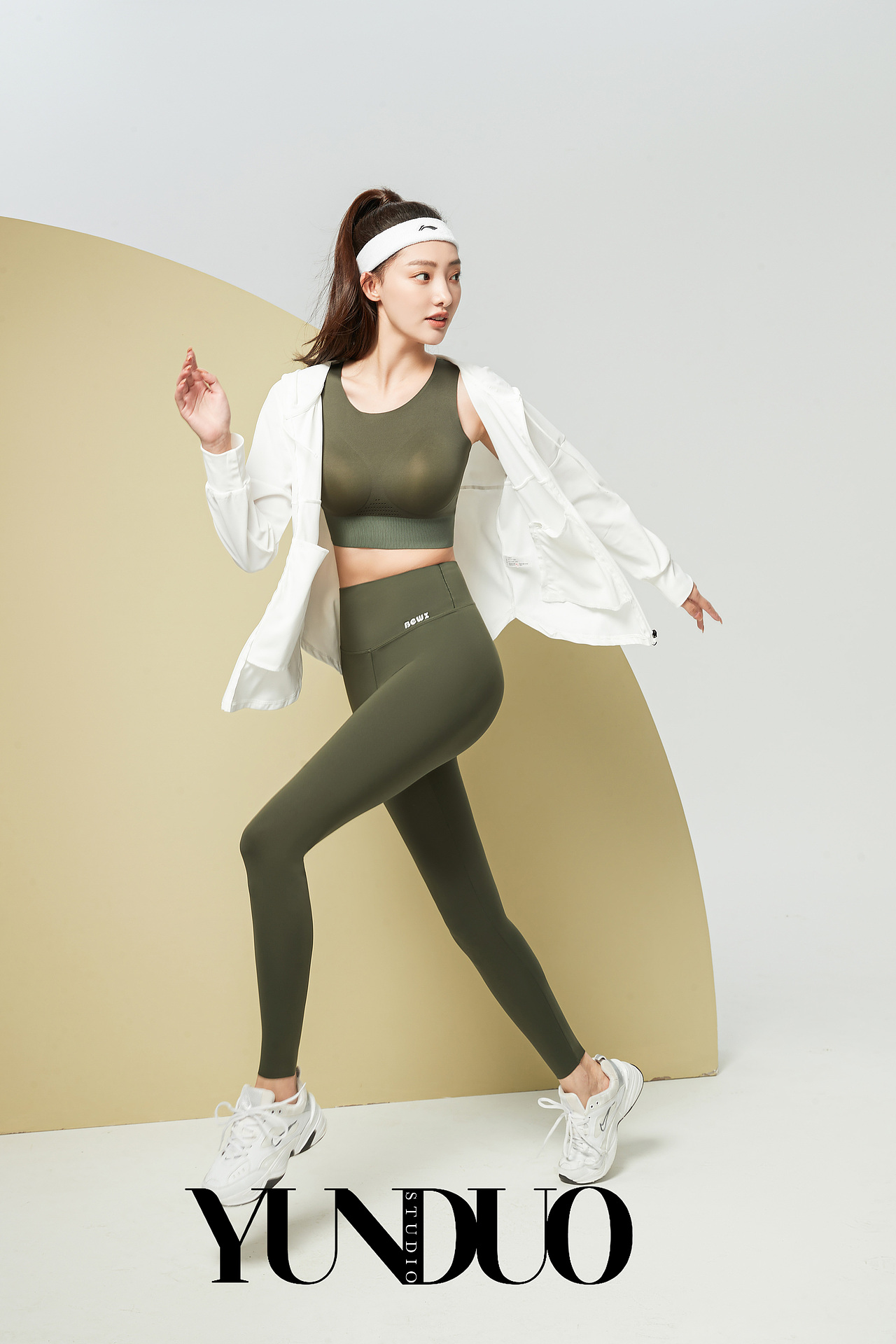 运动内衣夏季 跑步健身文胸 瑜伽背心（图ZMzMwMTcyMzE2） - 人像摄影 - 站酷设计师陨朵商拍刘大奇原创素材 - 站酷ZCOOL