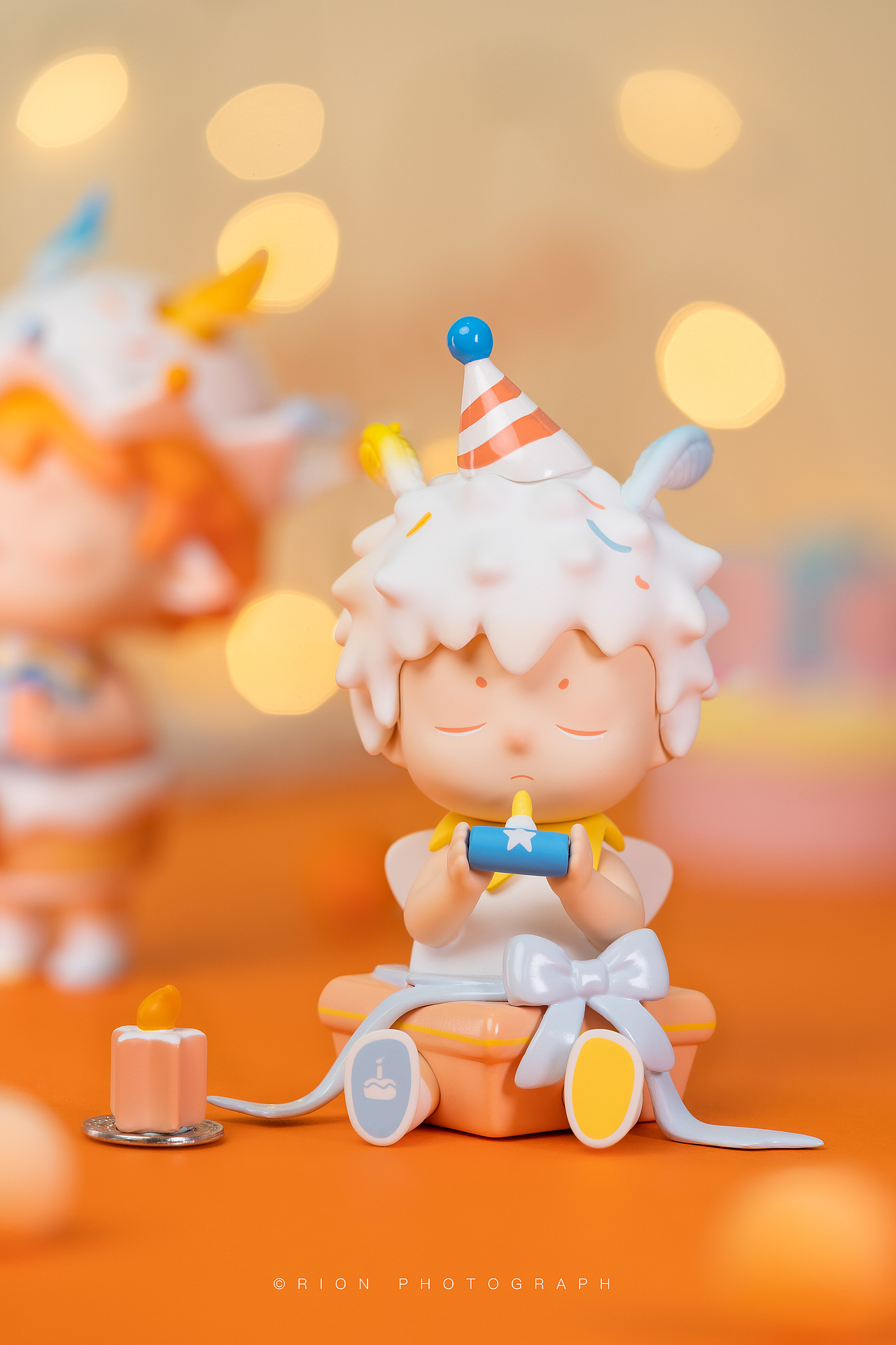 潮玩拍摄丨【生日蛋糕MIMI&HUHU】（图ZMzA3NzE3NDQw） - 产品摄影 - 站酷设计师摄影师瑞恩Rion原创素材 - 站酷ZCOOL