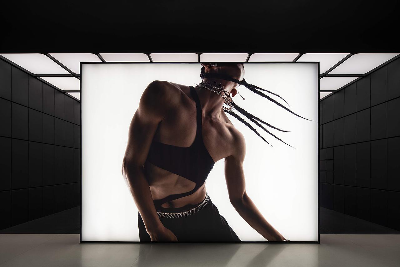 KVK·TO BREAK THROUGH BARRIERS
NEW PAGES FOR OUR STORY