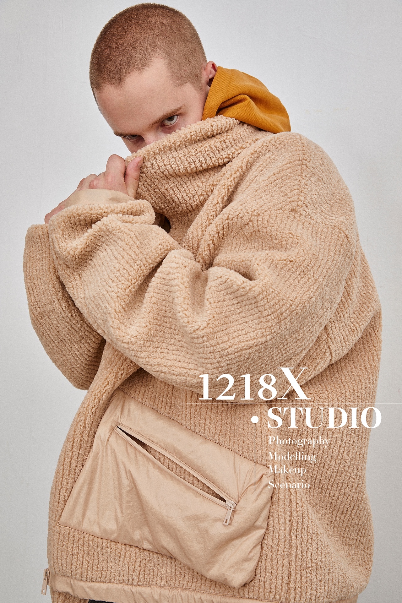 潮牌外模男装摄影冬装直角墙拍摄