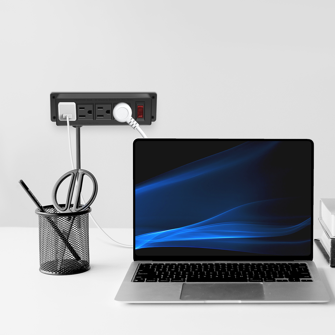 带端子的桌面式插板