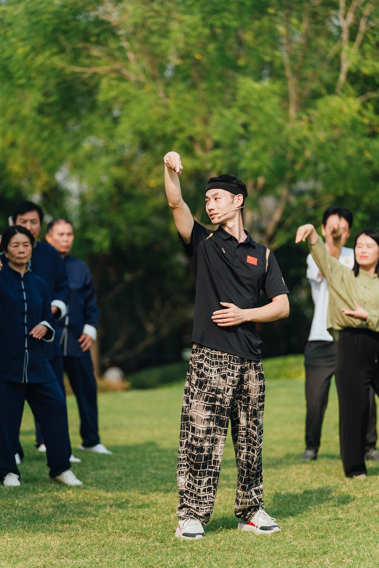 中秋太极活动纪实摄影（图ZMzE3MDMxNTMy） - 人文/纪实摄影 - 站酷设计师李牧严原创素材 - 站酷ZCOOL