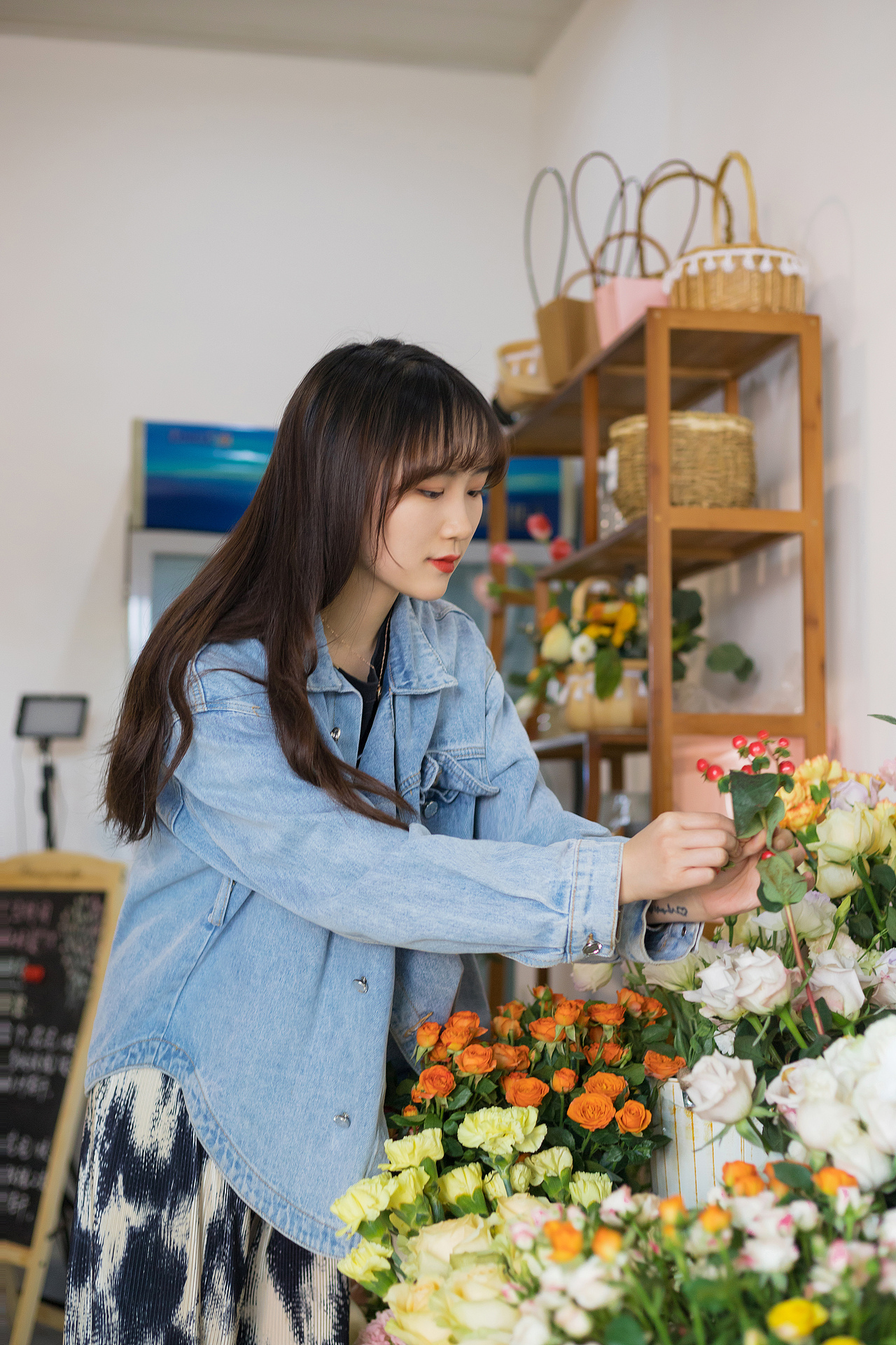 花店写真随拍（图ZMjk5NDY0ODEy） - 人像摄影 - 站酷设计师来公子原创素材 - 站酷ZCOOL