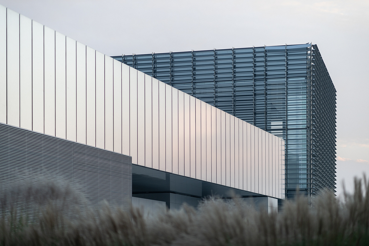 青岛市西海岸新区银沙滩路1111号项目名称:tag·西海美术馆创作30粉丝