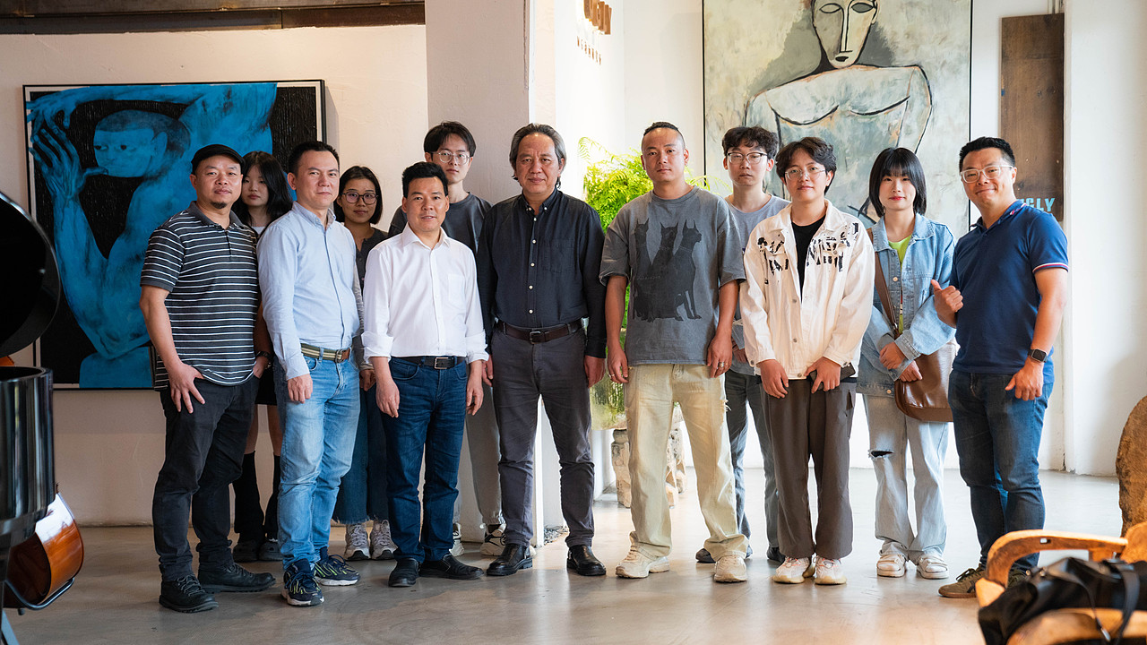 安戈力与厦门理工来日方长
<br>今后的合作项目也将闪闪发光