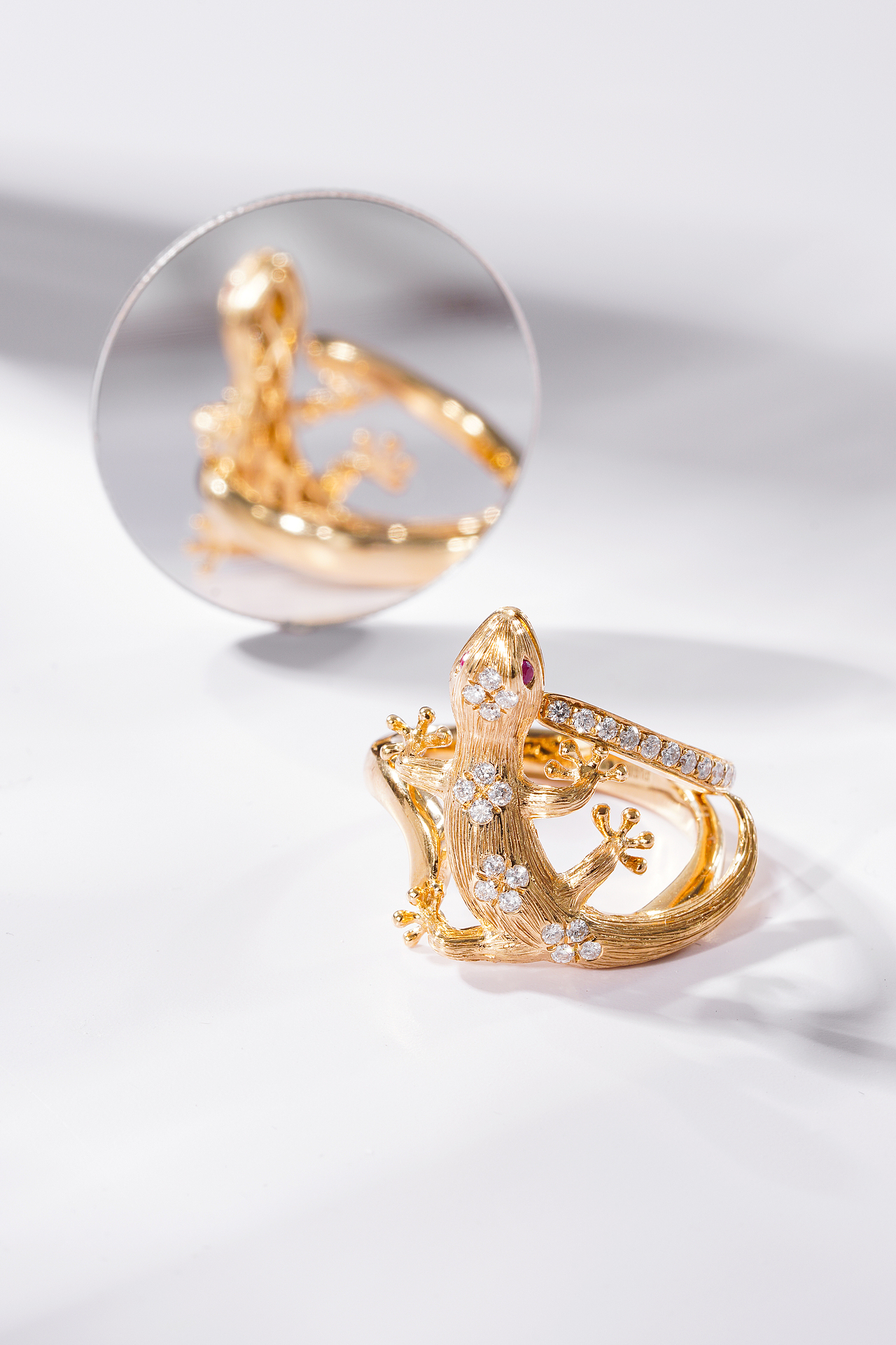 壁虎戒指 | 奢侈品（图ZMzEzODgyOTIw） - 产品摄影 - 站酷设计师欧兰萍原创素材 - 站酷ZCOOL