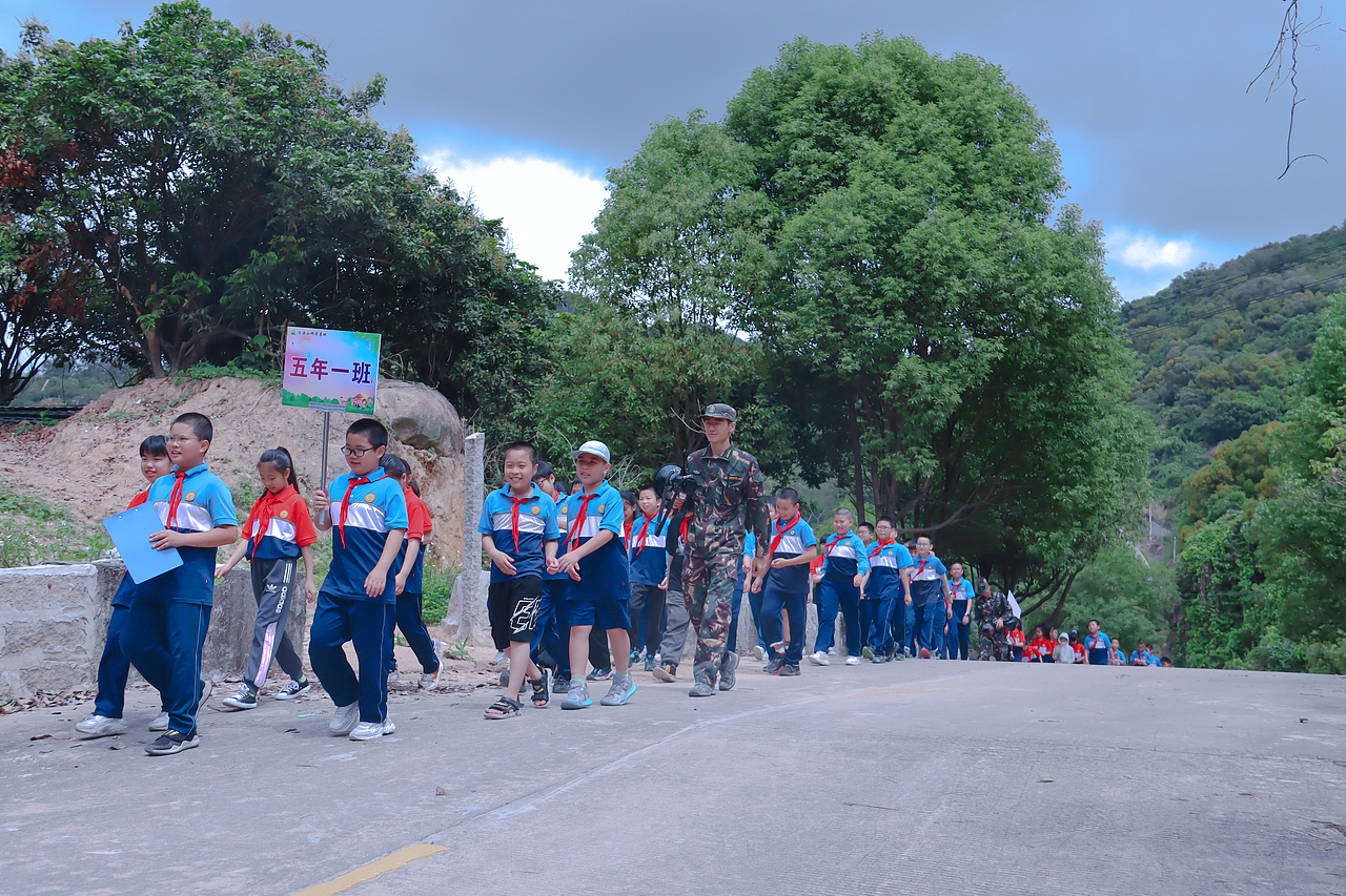 走出教室,走进田间丨后溪小学走进文源山现代农业基地