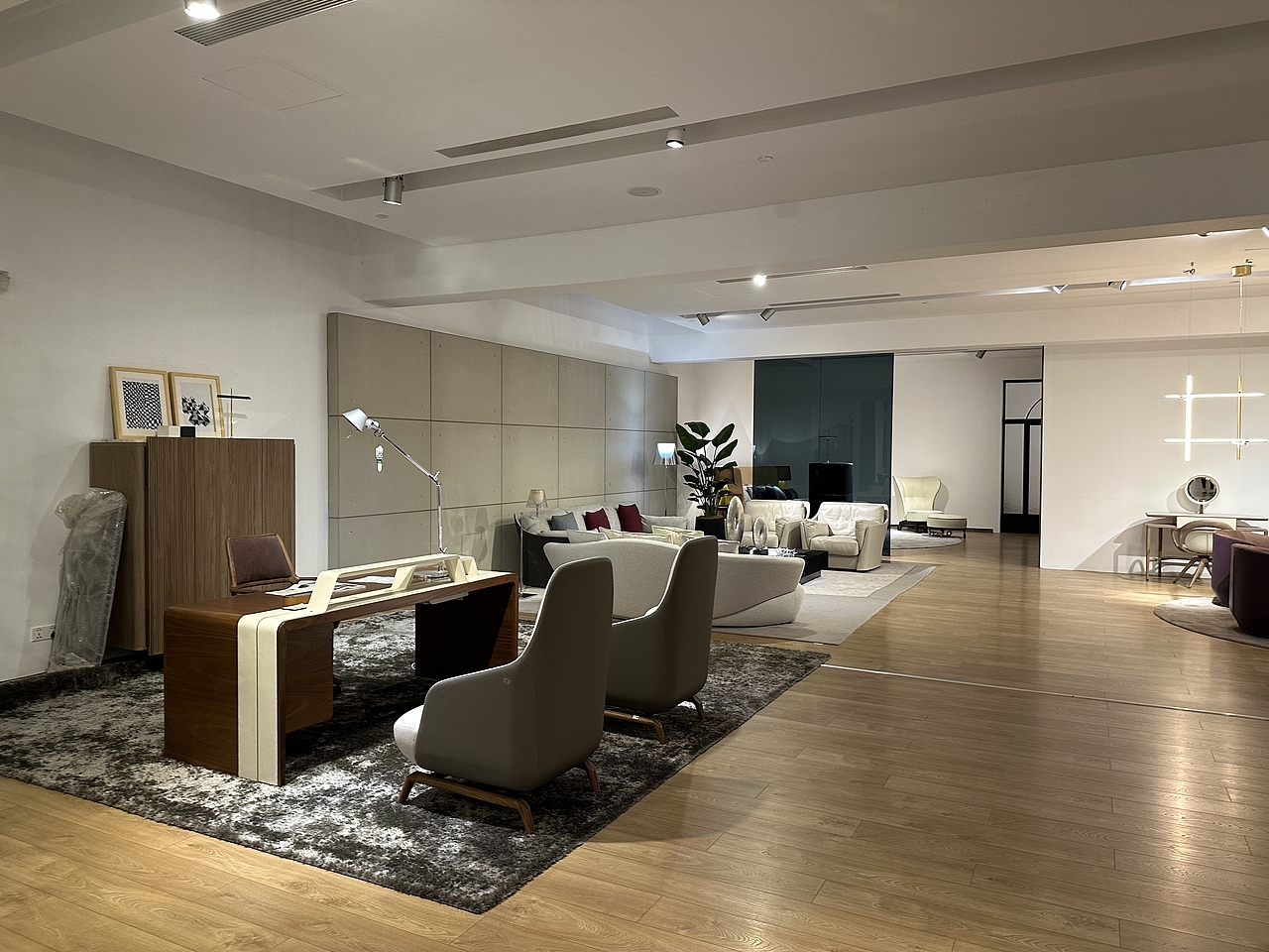 Furniture Showroom Design（图ZMzQwNTk4NjY0） - 商业空间设计 - 站酷设计师lucylindesgins原创素材 - 站酷ZCOOL