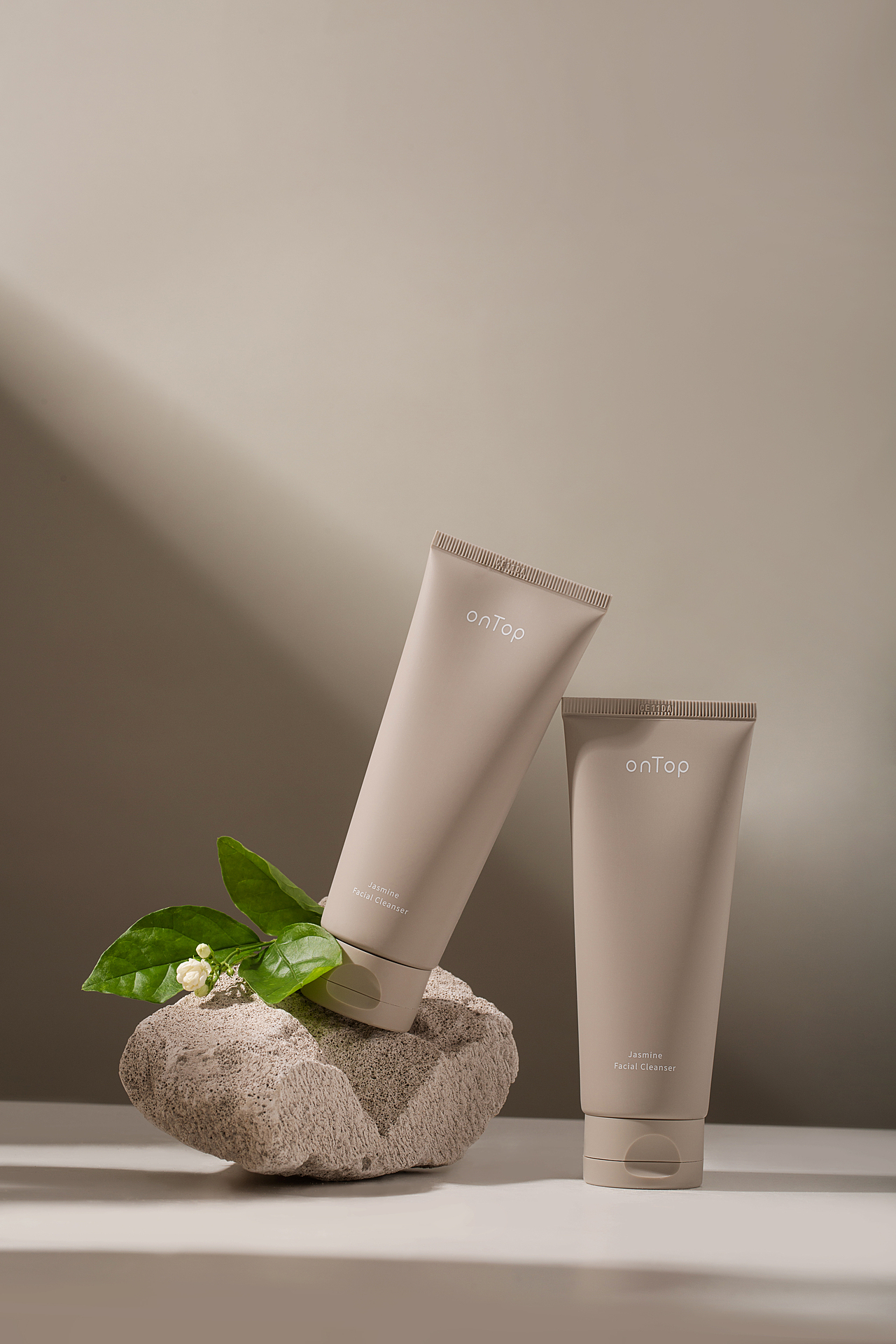 小茉莉花洗面奶（图ZMzQ3NTI3NTEy） - 产品摄影 - 站酷设计师予晗晗原创素材 - 站酷ZCOOL