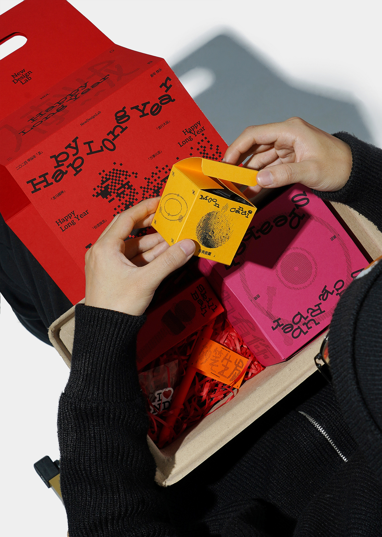 Loong Year Gift Box|礼盒包装|包装设计(图ZMzYxOTUzODIw) - 包装 - 站酷设计师NewDesignLab原创素材 - 站酷ZCOOL