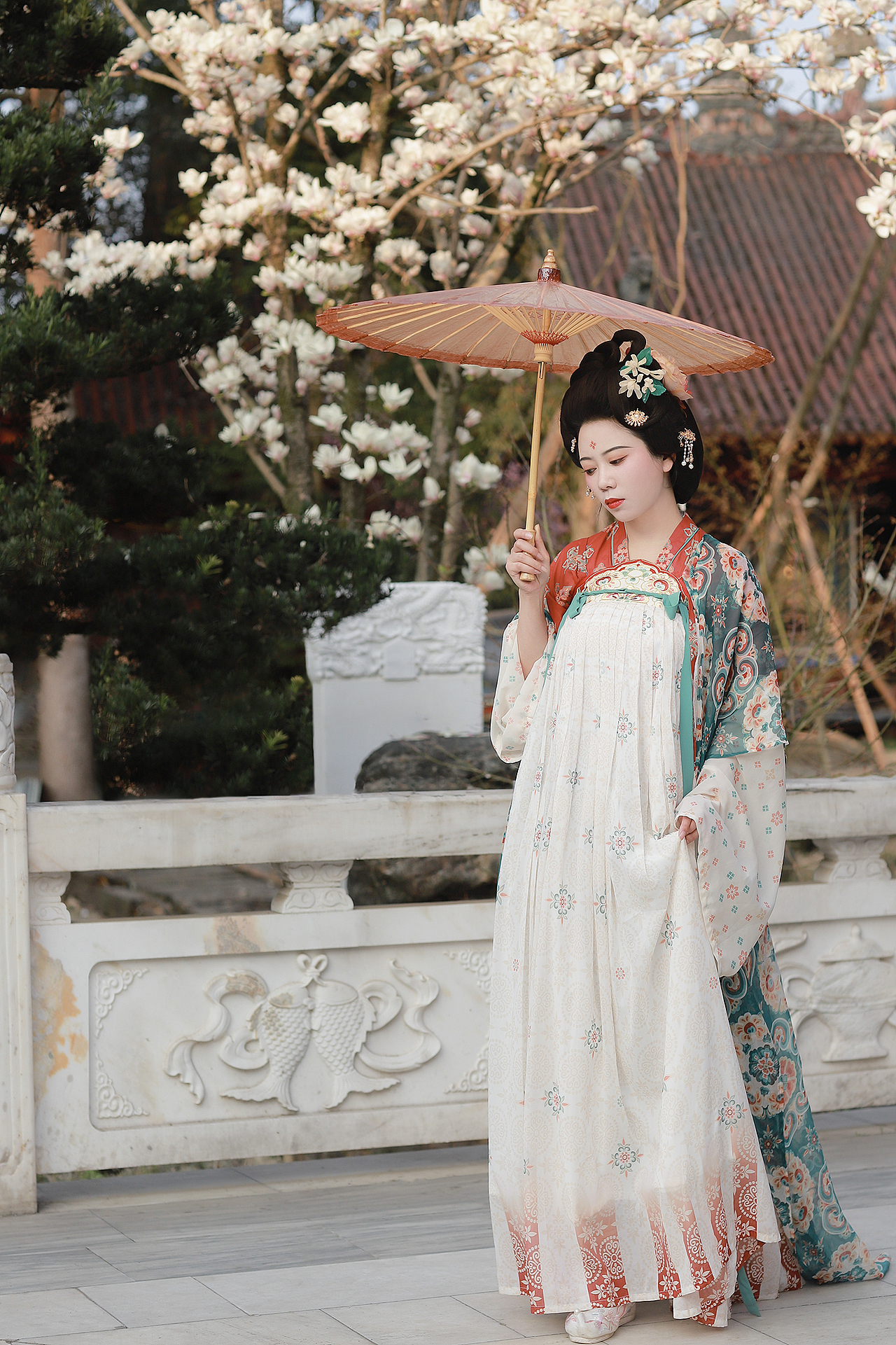 客片｜玉兰花唐风复原少女汉服古风写真（图ZMzQ4MTQ4NDU2） - 人像摄影 - 站酷设计师成都摄影安静原创素材 - 站酷ZCOOL