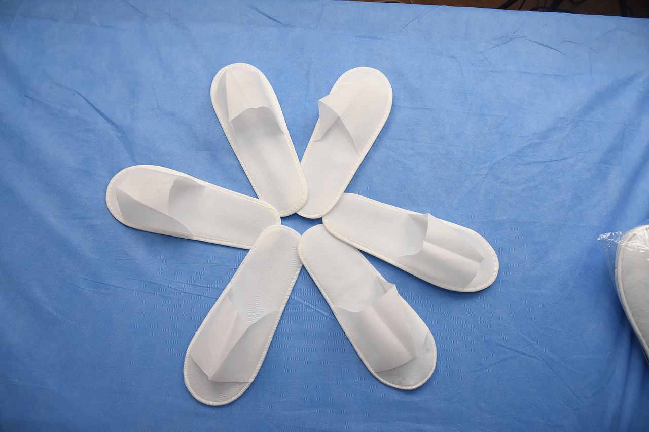 光圈数值越大,光圈越小,光圈数值越小,光圈越大。